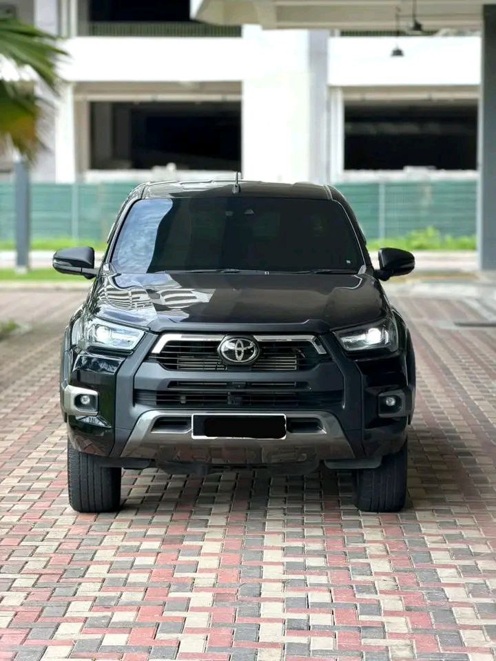 TOYOTA HILUX  PICKUP 