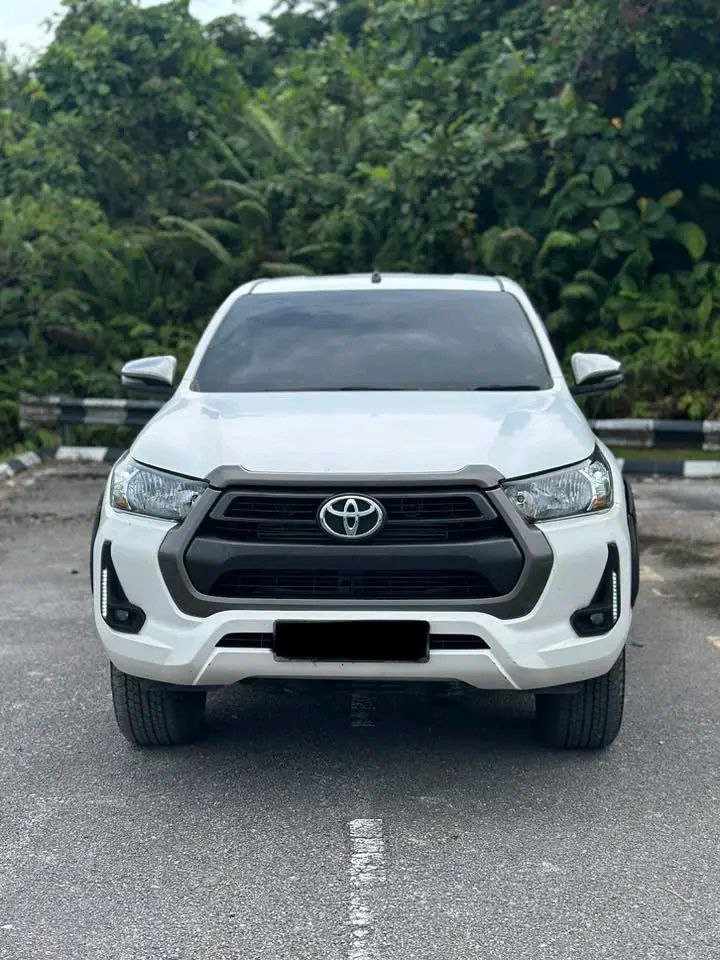 TOYOTA HILUX  PICKUP 