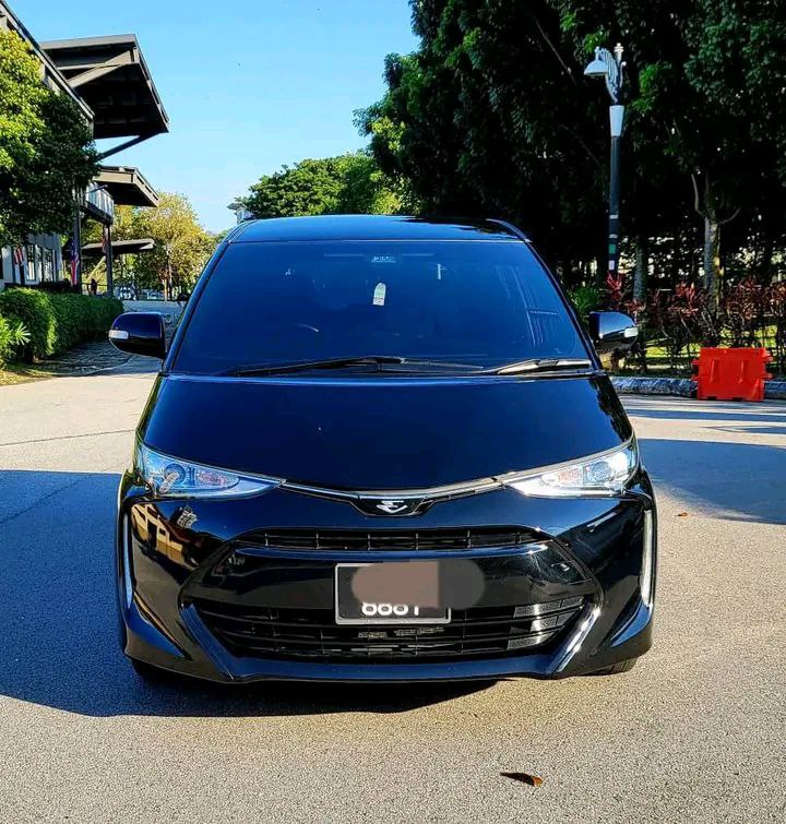 TOYOTA ESTIMA Primier