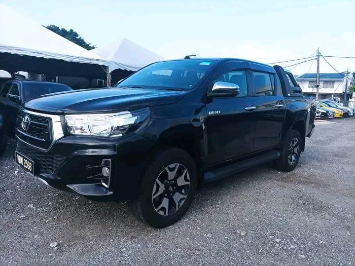 TOYOTA HILUX  PICKUP 
