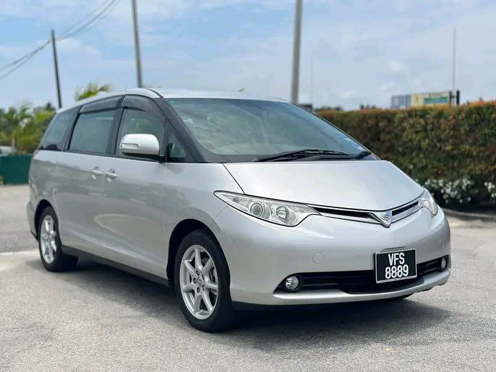 TOYOTA  SEDAN ESTIMA