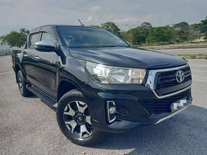 TOYOTA HILUX  PICKUP 