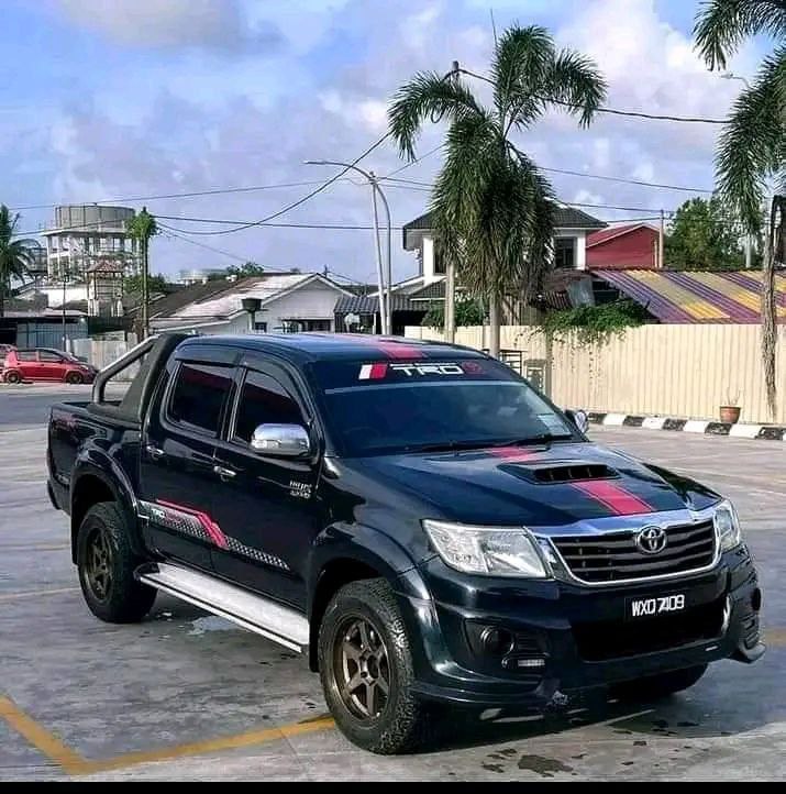 TOYOTA HILUX  PICKUP 