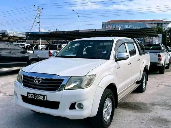 TOYOTA HILUX  PICKUP 